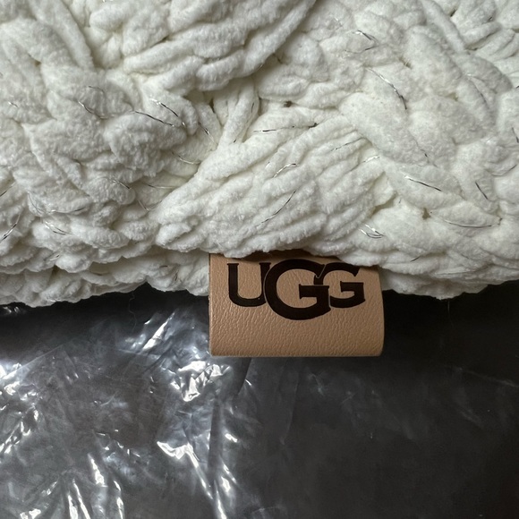 Ugg Pillow - Picture 3 of 3